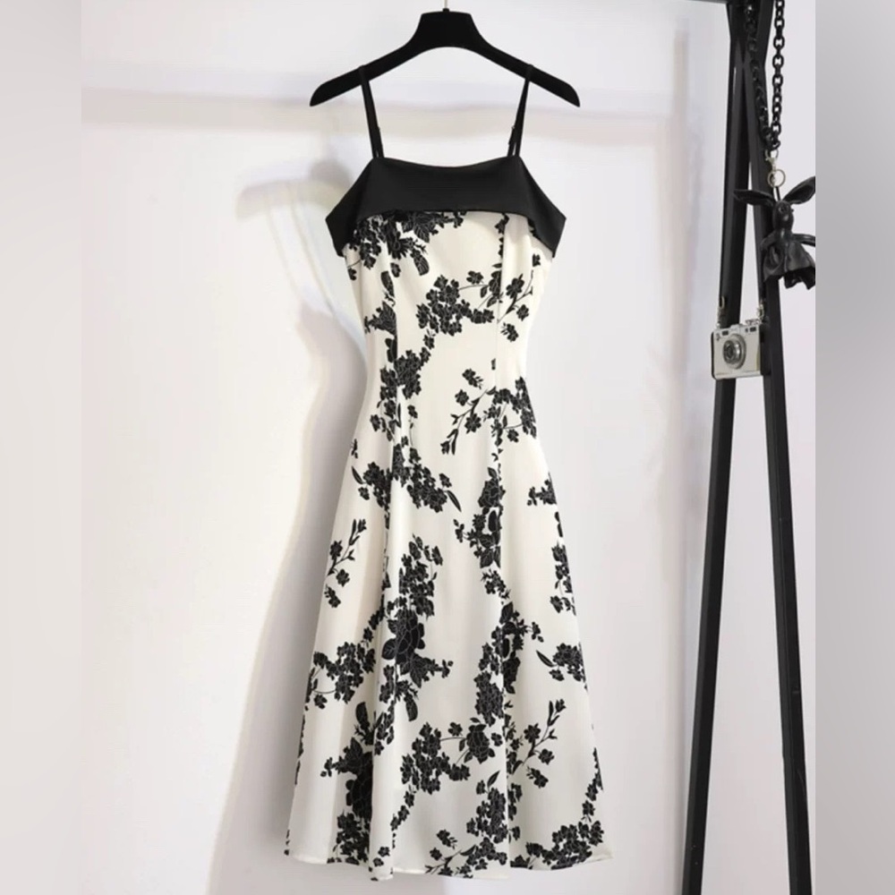 French style Elegant Black and White Floral Dress
